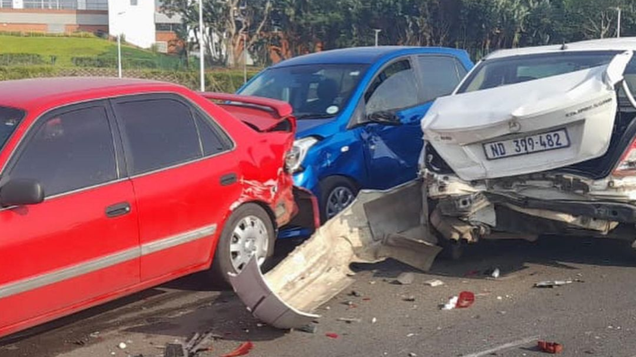 Tragic accident on Durban's M41 highway as truck collides with multiple vehicles