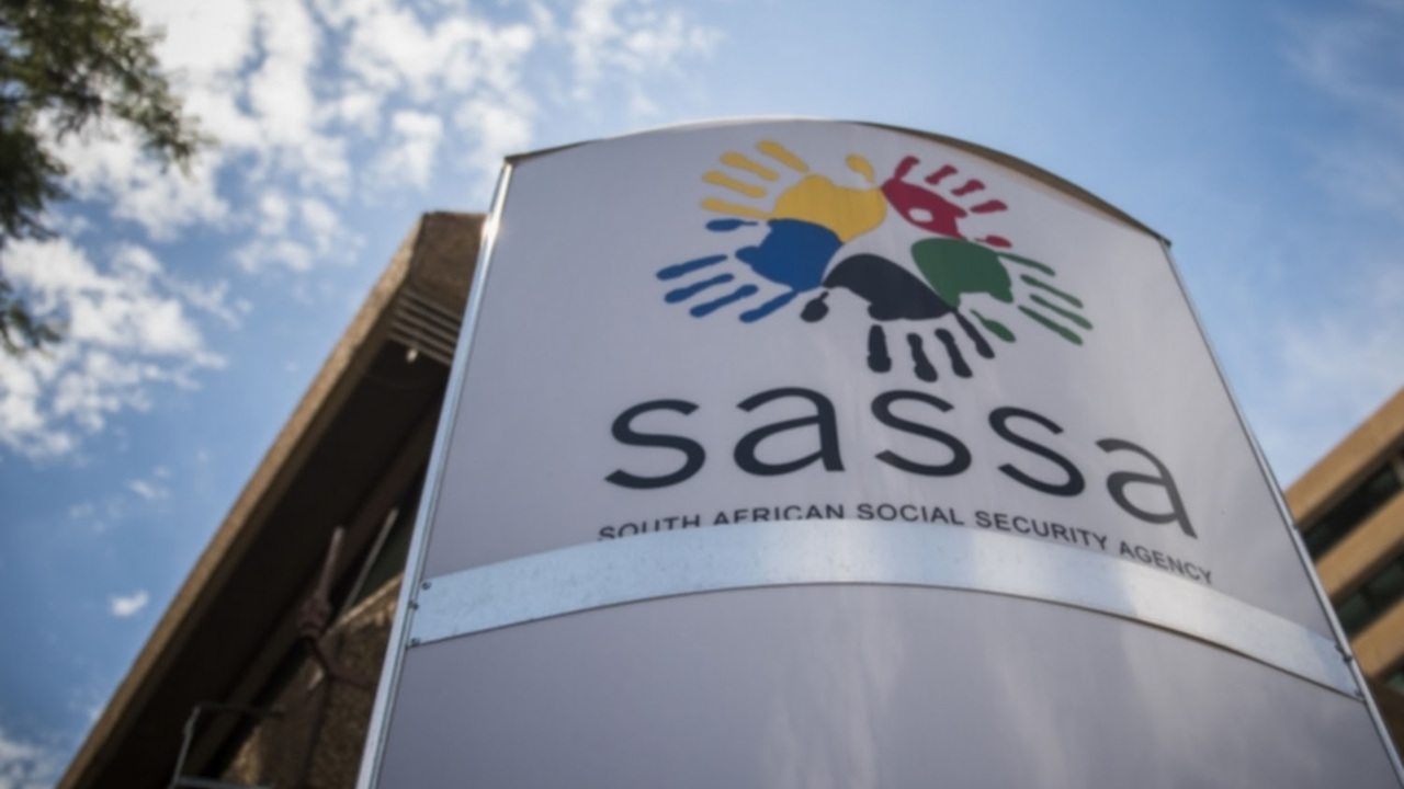 expired SASSA card beneficiaries can receive their grants through alternative means if they choose not to renew their cards