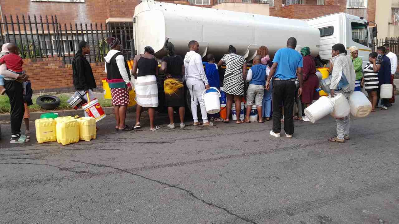 Joburg Water deploys more tankers to Yeoville as outage persists