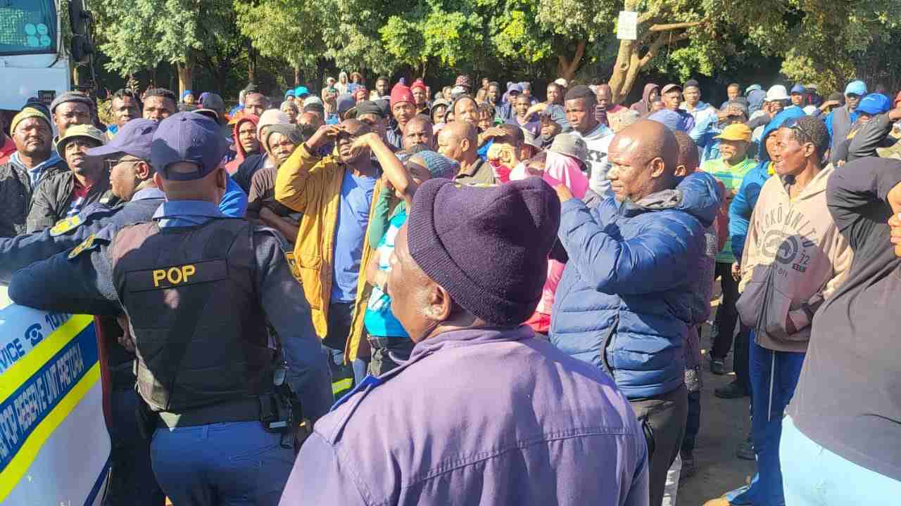 Protestors barricaded Pretoria West roads