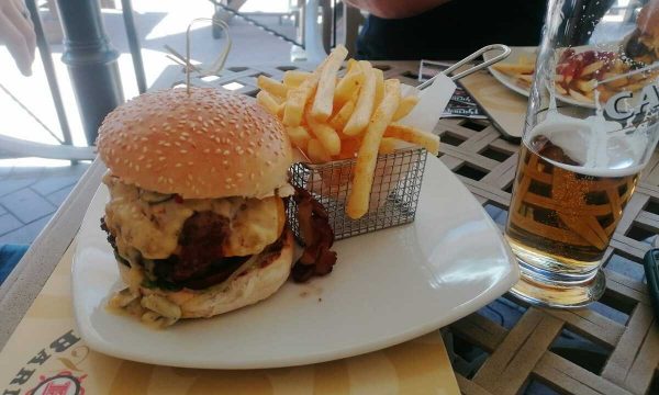 A burger from Barney's Restaurant & Bar - Gold Reef City Restaurants 