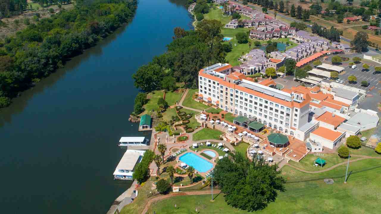 resorts in gauteng riviera on vaal resort