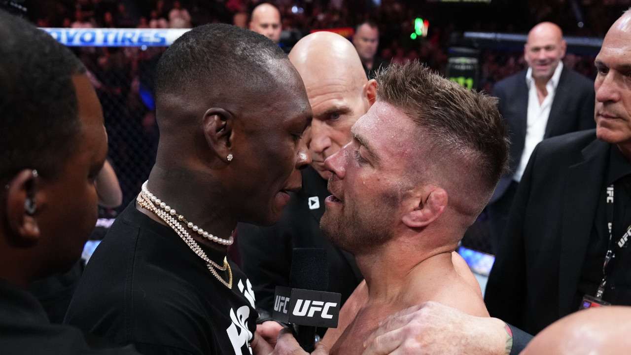 Did Israel Adesanya embarrass himself in front of Dricus Du Plessis?