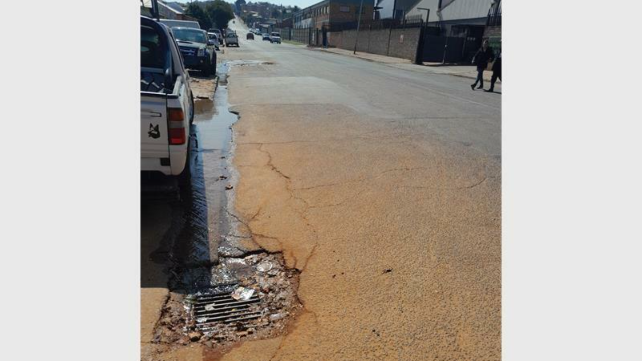 Thousands of Litres of Water Lost in Ongoing Leak in Alberton North