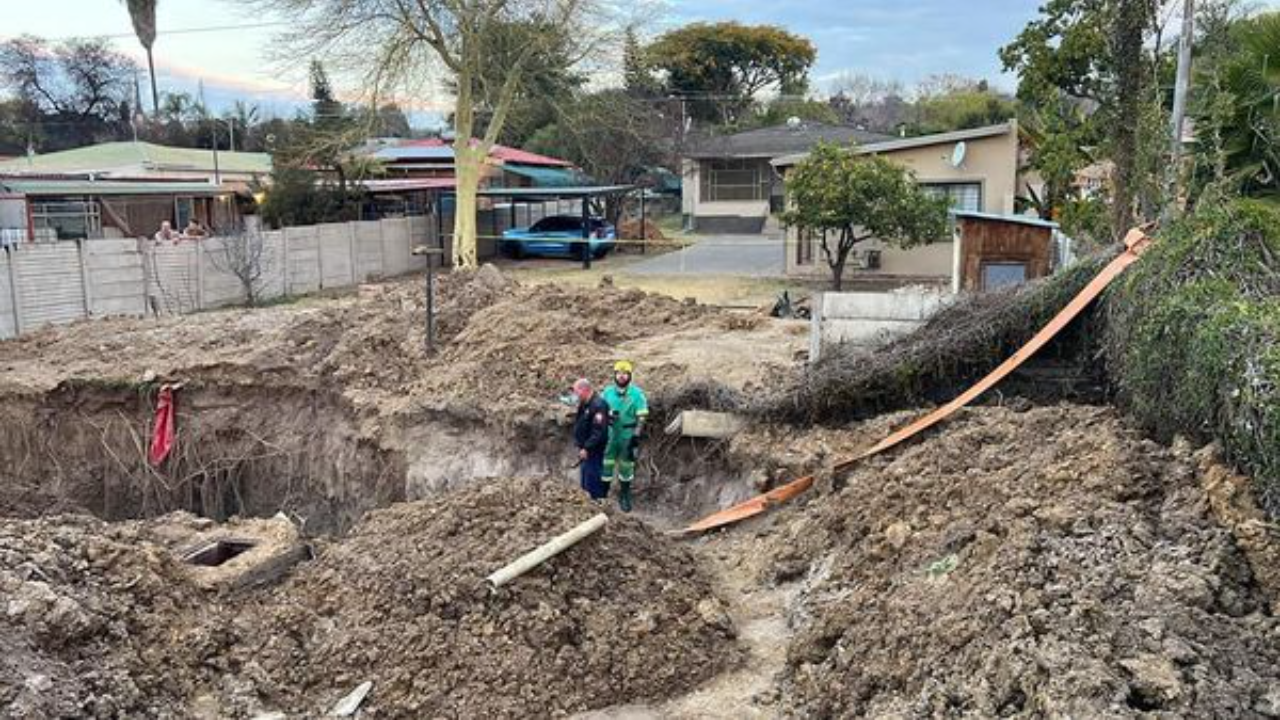 Tshwane Police Probing Men's Deaths in Collapsed Trench