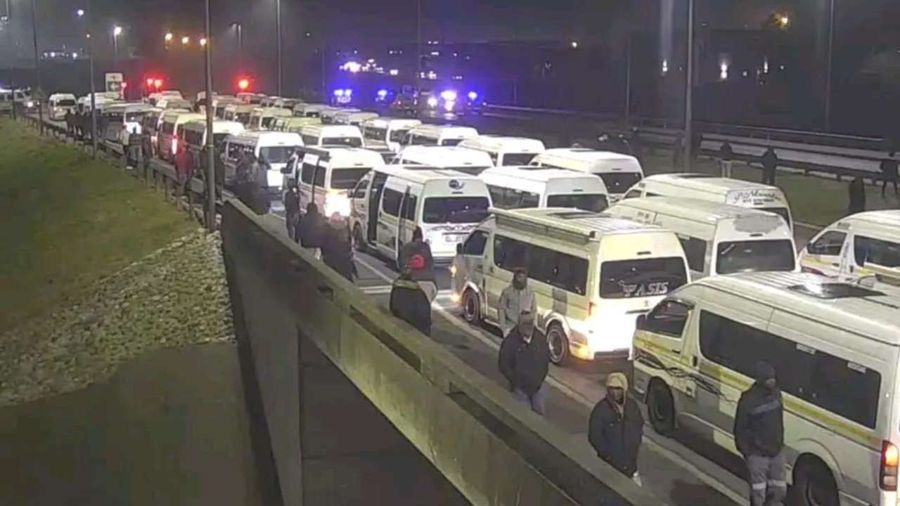 Western Cape taxi strike will continue