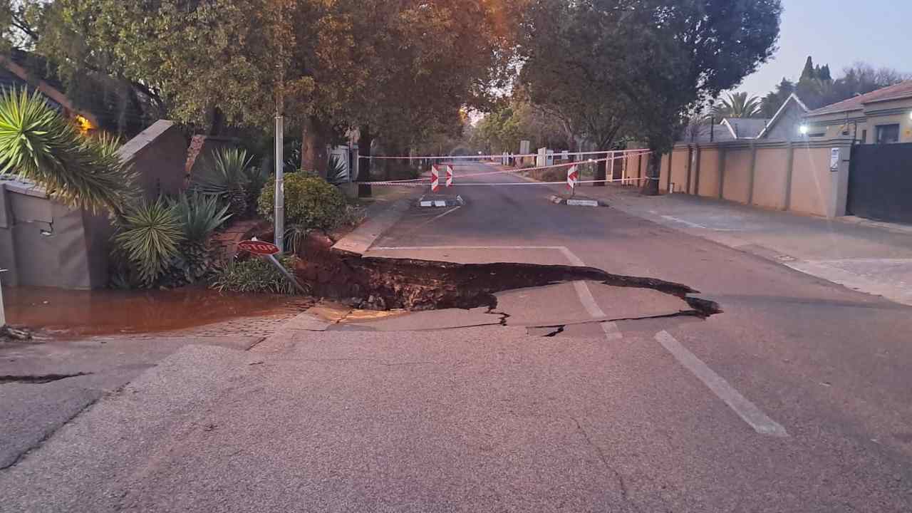 sinkhole in Centurion