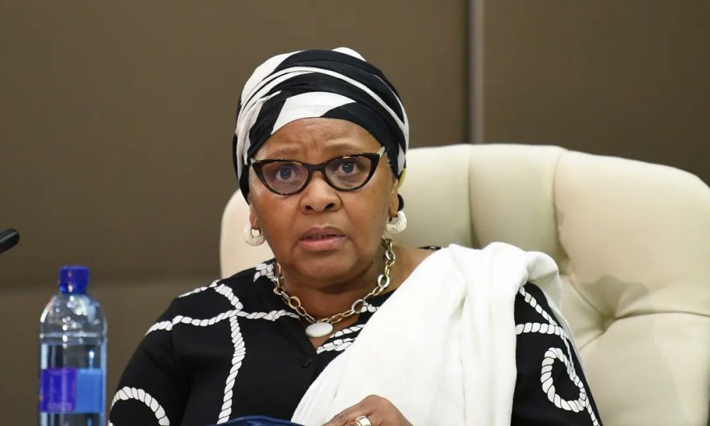 Nosiviwe Mapisa-Nqakula