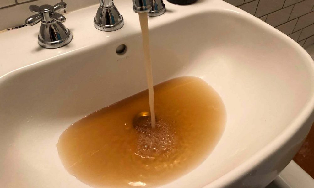 brown tap water Johannesburg, Joburg water discolouration, rust in tap water Joburg, sediment in water pipes, manganese in Johannesburg water, why is my tap water brown, Joburg water problems 2025, rust-stained water Joburg
