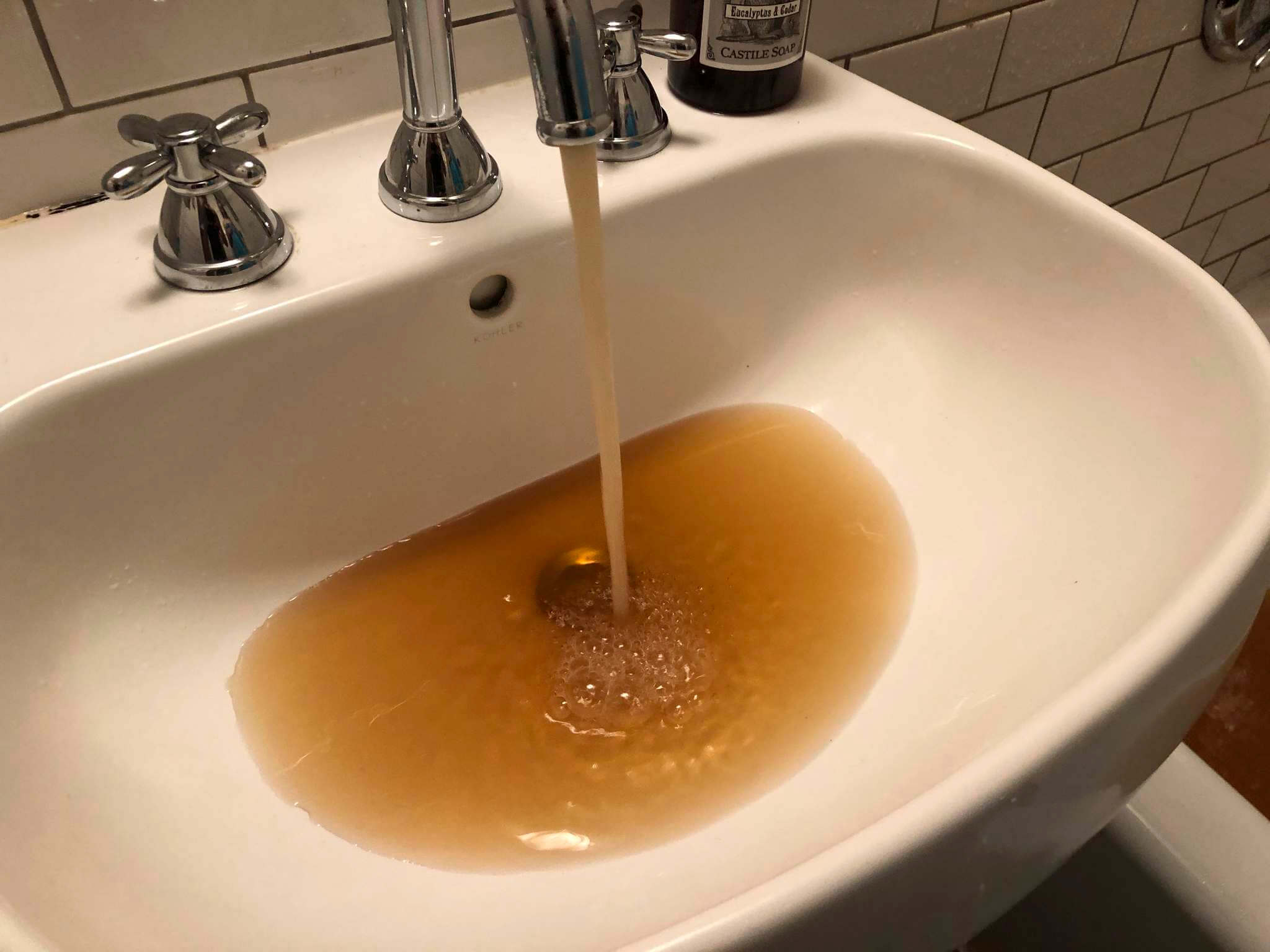 brown tap water Johannesburg, Joburg water discolouration, rust in tap water Joburg, sediment in water pipes, manganese in Johannesburg water, why is my tap water brown, Joburg water problems 2025, rust-stained water Joburg