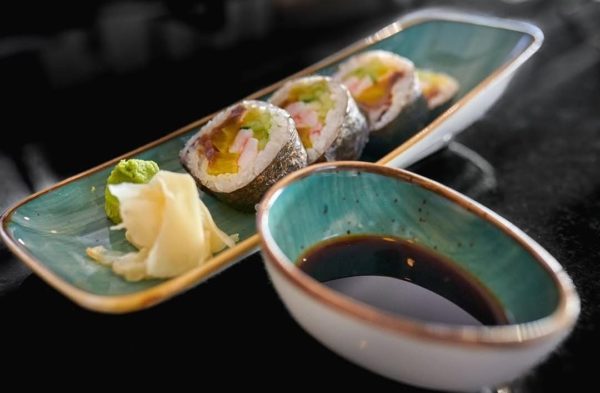 Daruma By Oskido interior, teppanyaki grill chefs, salmon sushi rolls, modern Japanese restaurant Midrand, South African celebrity chefs, sushi restaurant Johannesburg, Joburg ETC