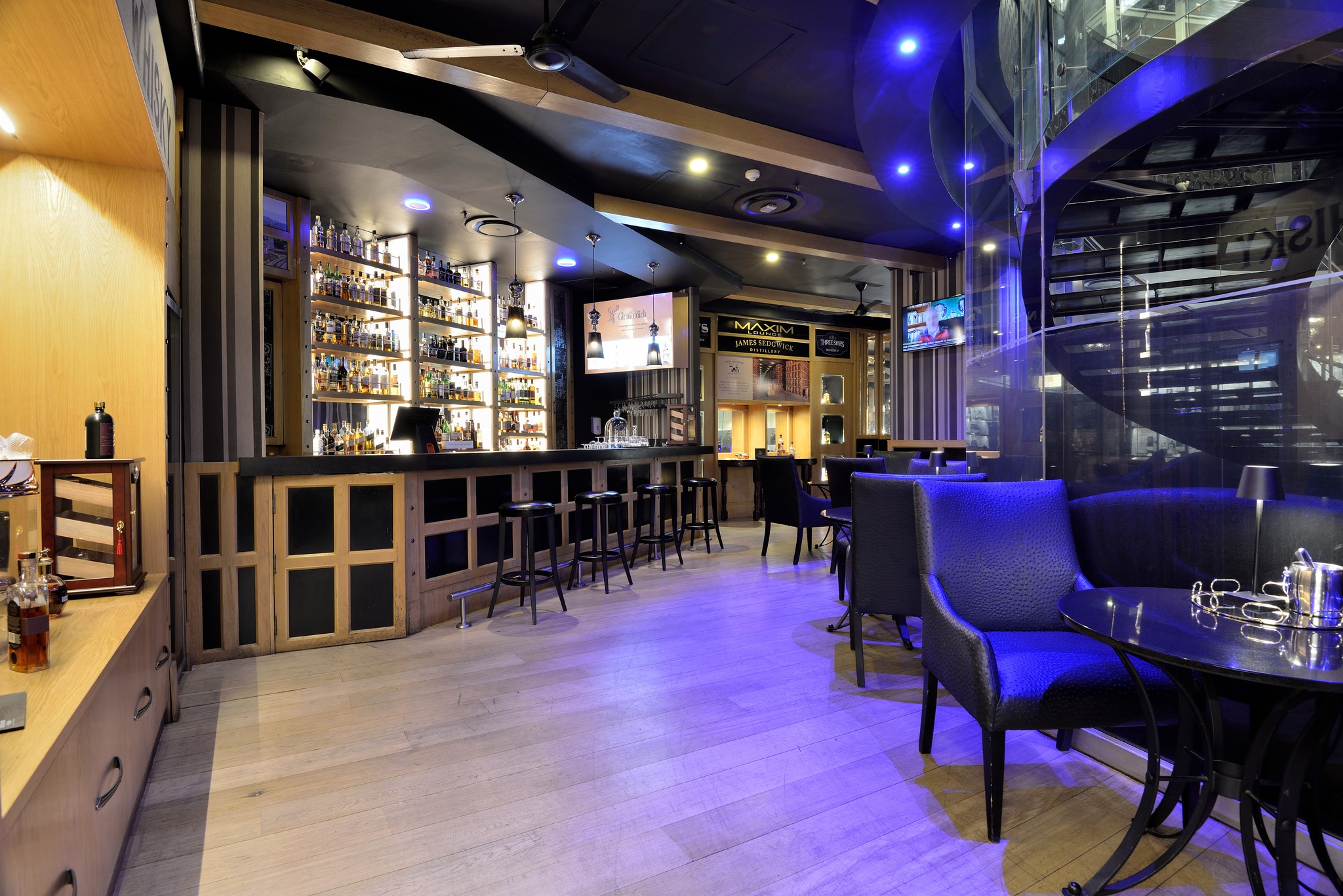 MAXIM Lounge, Sandton whisky bar, luxury cigar lounge Johannesburg, Johannesburg nightlife, cocktail bar Illifa Mall, fine dining Sandton, Joburg ETC