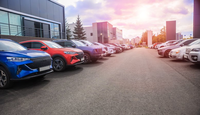 Mercedes-Benz South Africa, US tariffs impact, East London factory risk, C-Class vehicle exports 2025, Naamsa vehicle data, Mlungisi Mvoko Mercedes-Benz comments, automotive job losses SA, SA vehicle export crisis, US trade policy impact, Joburg ETC