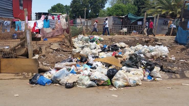 Zandspruit housing crisis, informal settlement Johannesburg, Johannesburg service delivery failure, raw sewage informal communities, Zandspruit serviced stands project, Johannesburg development plans stalled, poor housing conditions South Africa, Joburg ETC