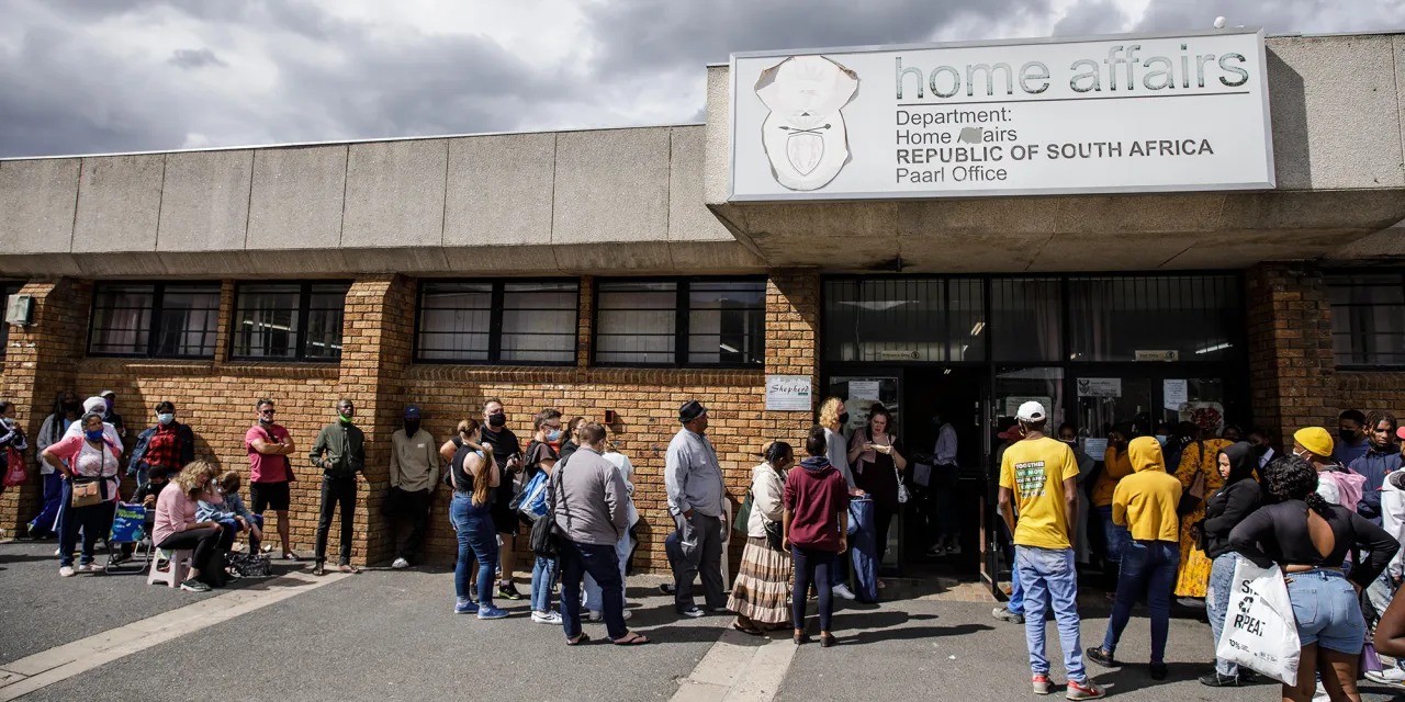 Paarl Home Affairs, client bites staff member, Home Affairs closure, police arrest at Home Affairs, Paarl office shut down, Home Affairs employee assaulted, violent incident at Home Affairs, South African government services, public service disruption, Joburg ETC