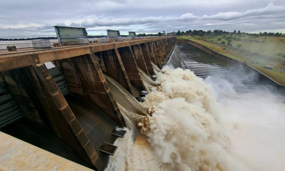 Record-breaking Vaal Dam levels, Integrated Vaal River System, DWS report 2025, Gauteng drought recovery, water management South Africa, inflow and outflow stats, reservoir data, dam near capacity, Joburg ETC