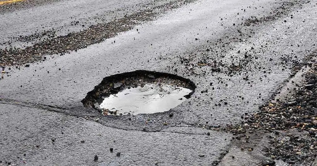 Joburg potholes, R700 million repair cost, Johannesburg Roads Agency fixing roads, Hyde Park roadworks, Dada Morero mayor, Region B and Region E potholes, Joburg road infrastructure, pothole repair 2025, Joburg ETC