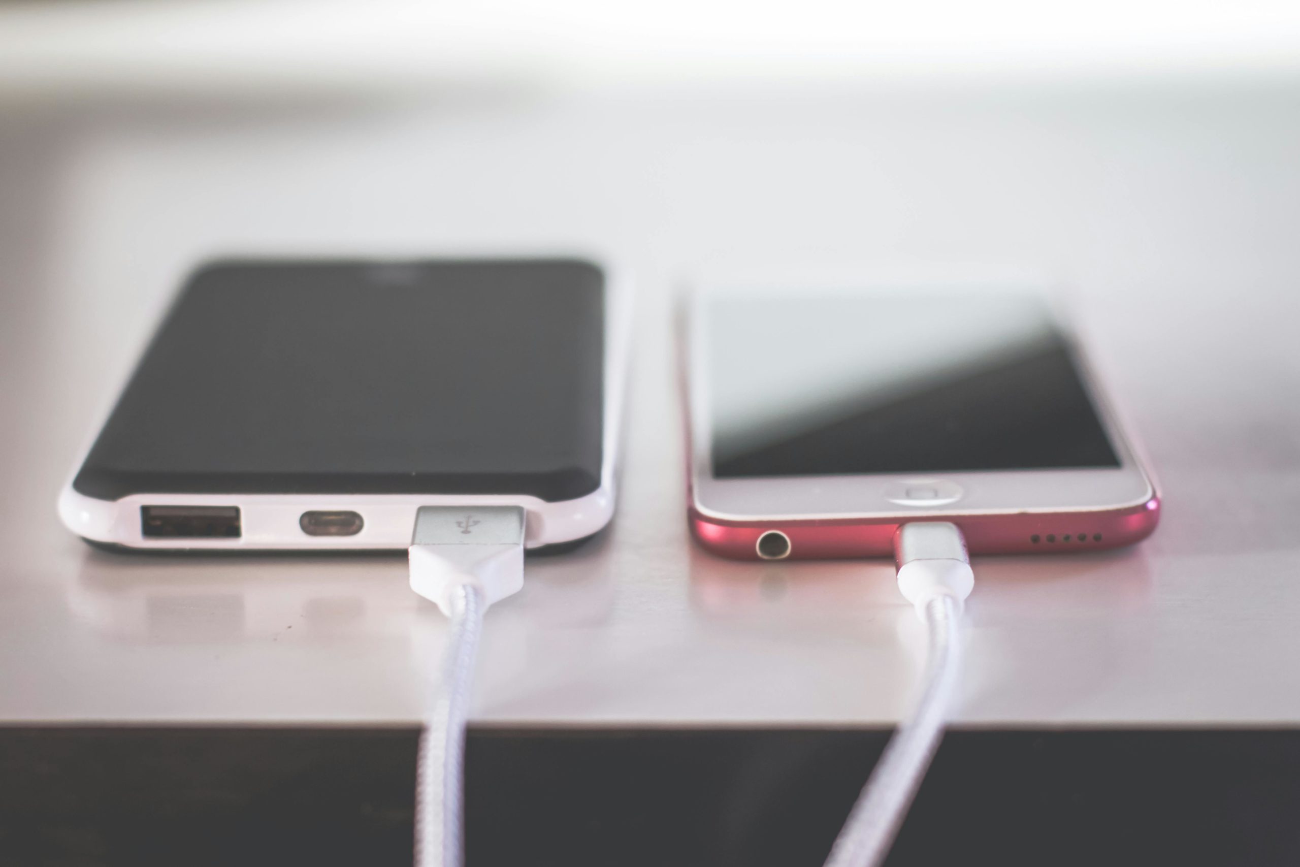 cost to charge a smartphone in South Africa, electricity usage phone charging, Wes Reddy energy expert, South African electricity prices 2025, mobile phone electricity consumption, daily smartphone charging cost, Joburg electricity habits, Joburg ETC
