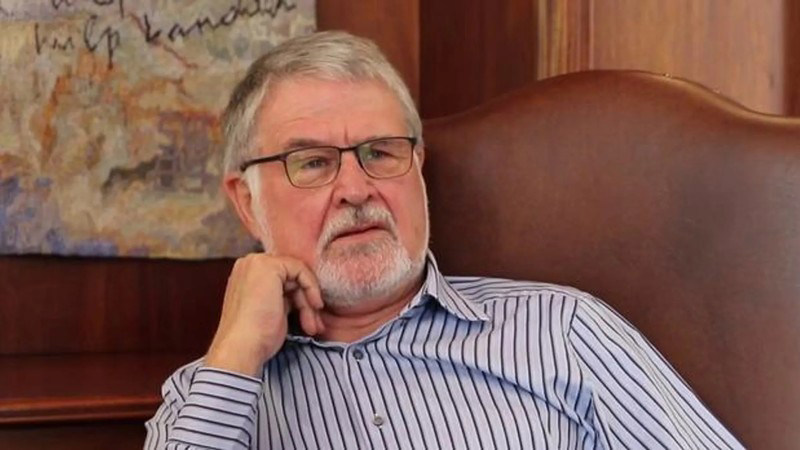 Jannie Mouton Curro acquisition, South Africa education investment, private schools growth, bursaries, R7.2 billion education deal, Joburg ETC