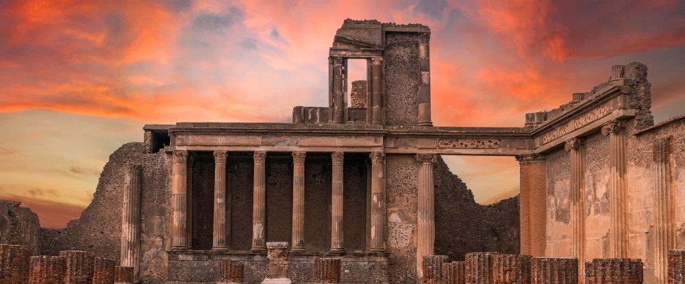 Pompeii ruins, Mount Vesuvius eruption, ancient Roman city, post-eruption settlement, Gabriel Zuchtriegel excavation, survivors return Pompeii, Roman archaeology discovery, upper floor living Pompeii, favela in ruins, Joburg ETC