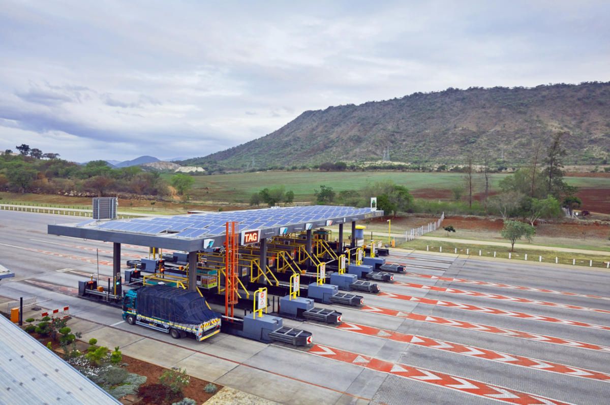 Beitbridge toll plaza, South Africa Zimbabwe border crossing, SANRAL toll proposal, N1 Limpopo route, busiest border crossing South Africa, cross border trade trucks, Joburg ETC