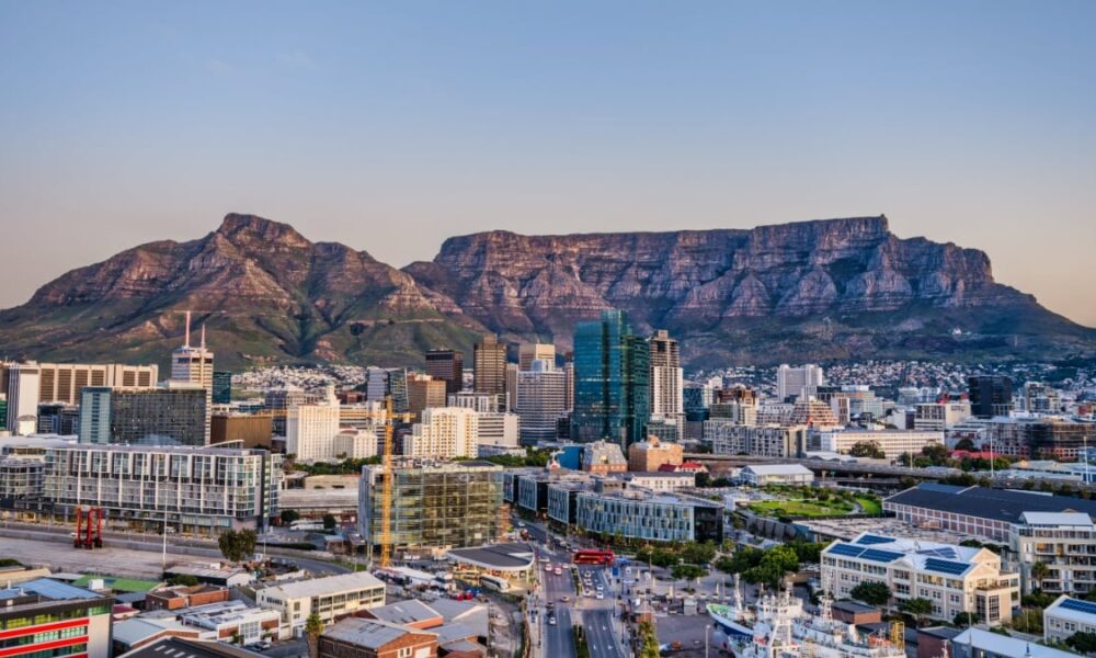businesses leaving Gauteng 2025, Western Cape property investment, Hyprop Investments Table Bay Mall, Growthpoint Bayside Mall redevelopment, Johannesburg service failures, Gauteng water and power crisis, Joburg ETC