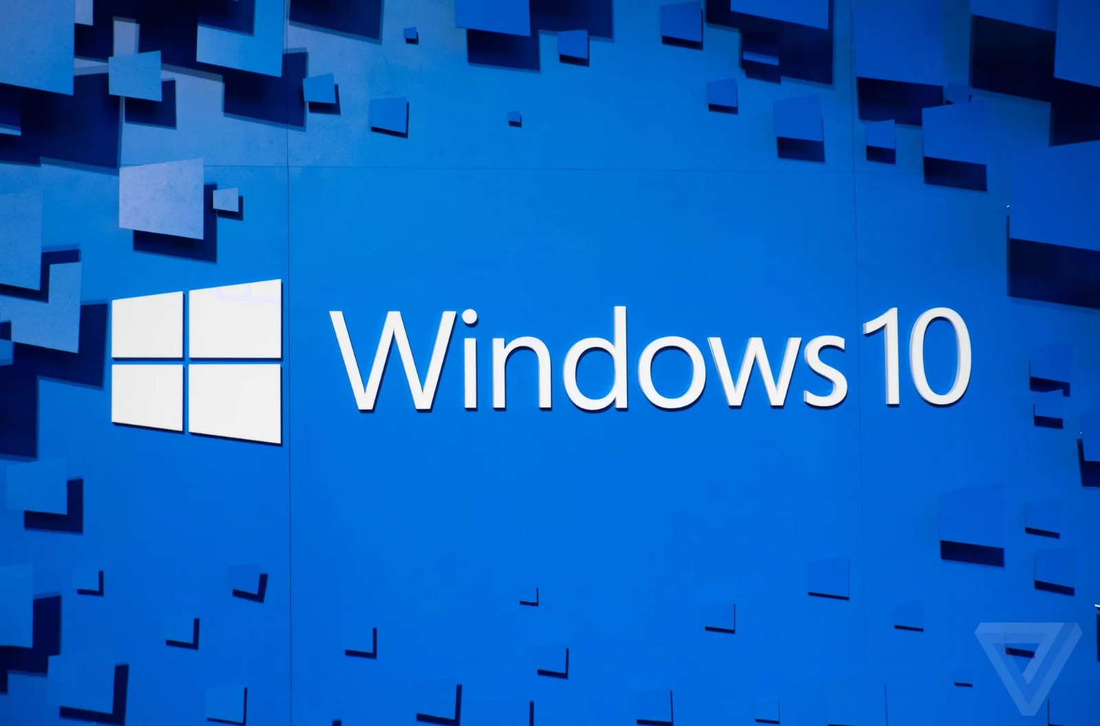 Windows 10 updates ending, Microsoft October 2025 deadline, upgrade to Windows 11, security risks for old PCs, consumer backlash over costs, Linux alternative OS, Joburg ETC