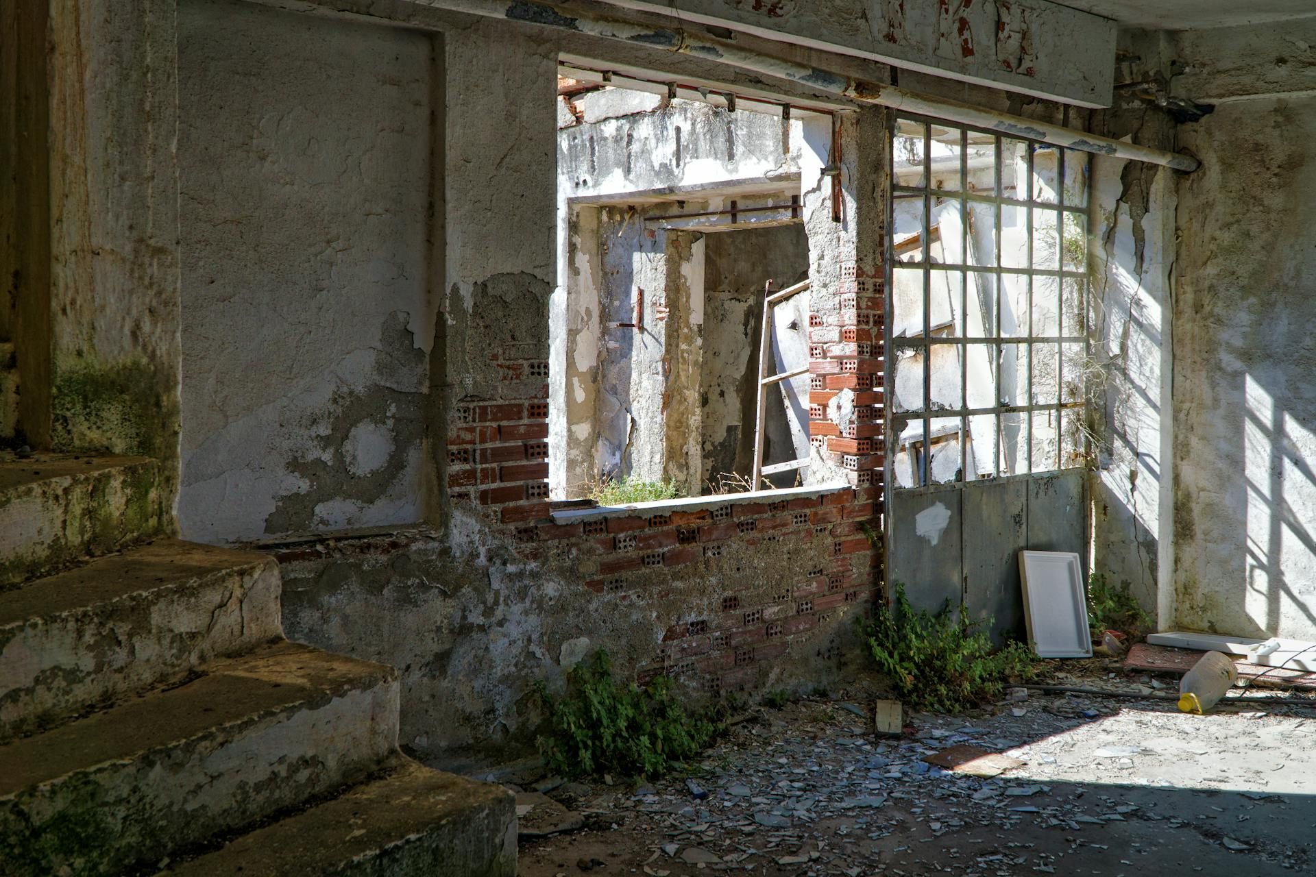 government property condition South Africa, DPWI asset register 2025, vacant state buildings Cape Town, hijacked public buildings SA, government rental spending billions, operation bring back public works, Joburg ETC