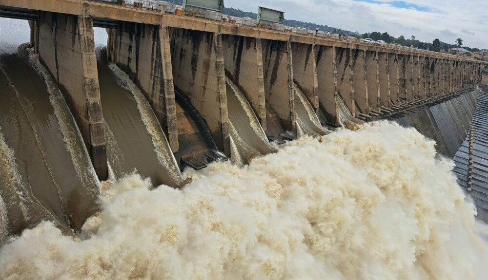 Vaal Dam flood warnings, sluice gates opening, Gauteng heavy rains, rising water levels Vaal River, community evacuation alerts, Joburg ETC