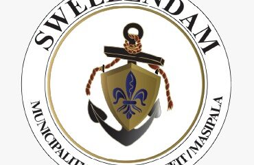 Swellendam municipality offices under scrutiny, forensic report document on table, concerned residents Swellendam community meeting, Western Cape tender fraud headlines, South African municipal corruption report, whistle-blowers praised by ANC Joburg ETC