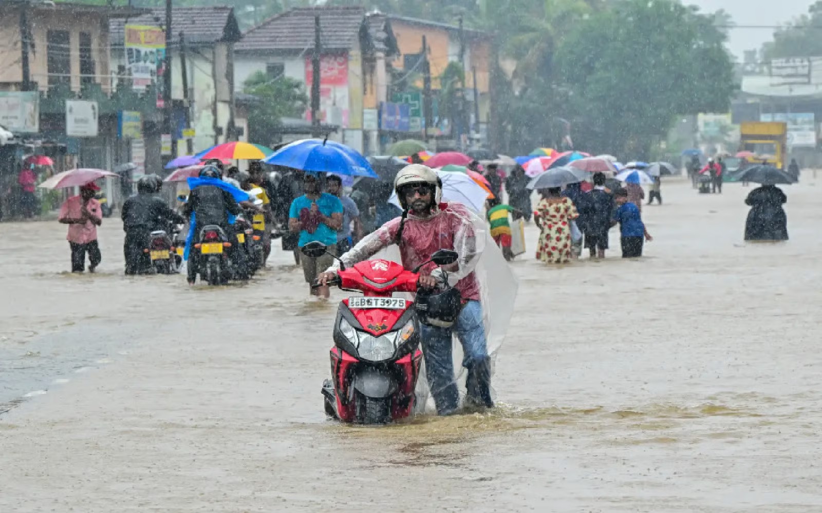 Asia monsoon floods, Indonesia Aceh flooding, Sri Lanka landslides, rescue teams, stranded families, climate storms, emergency shelters, rising food prices, Joburg ETC