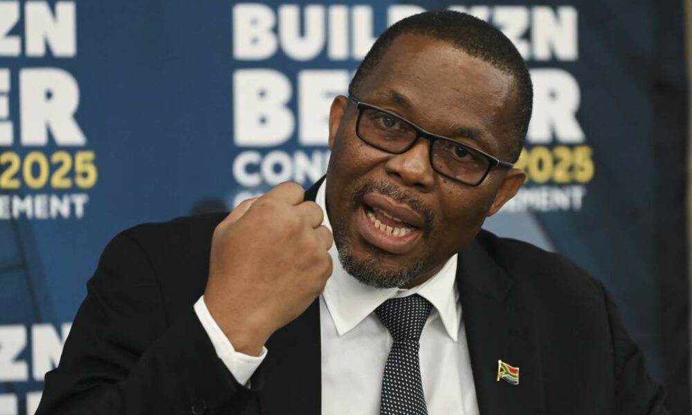 eThekwini Municipality offices closed, Durban licence centre empty, frustrated motorists at licence queues, closed water supply signage, protest over unpaid rates Joburg ETC