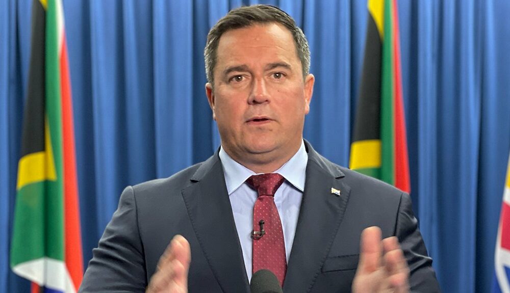 John Steenhuisen agriculture, foot and mouth disease cattle, South African farmers crisis, livestock vaccination debate, Department of Agriculture SA, Joburg ETC