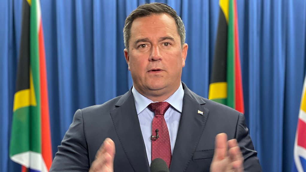 John Steenhuisen agriculture, foot and mouth disease cattle, South African farmers crisis, livestock vaccination debate, Department of Agriculture SA, Joburg ETC