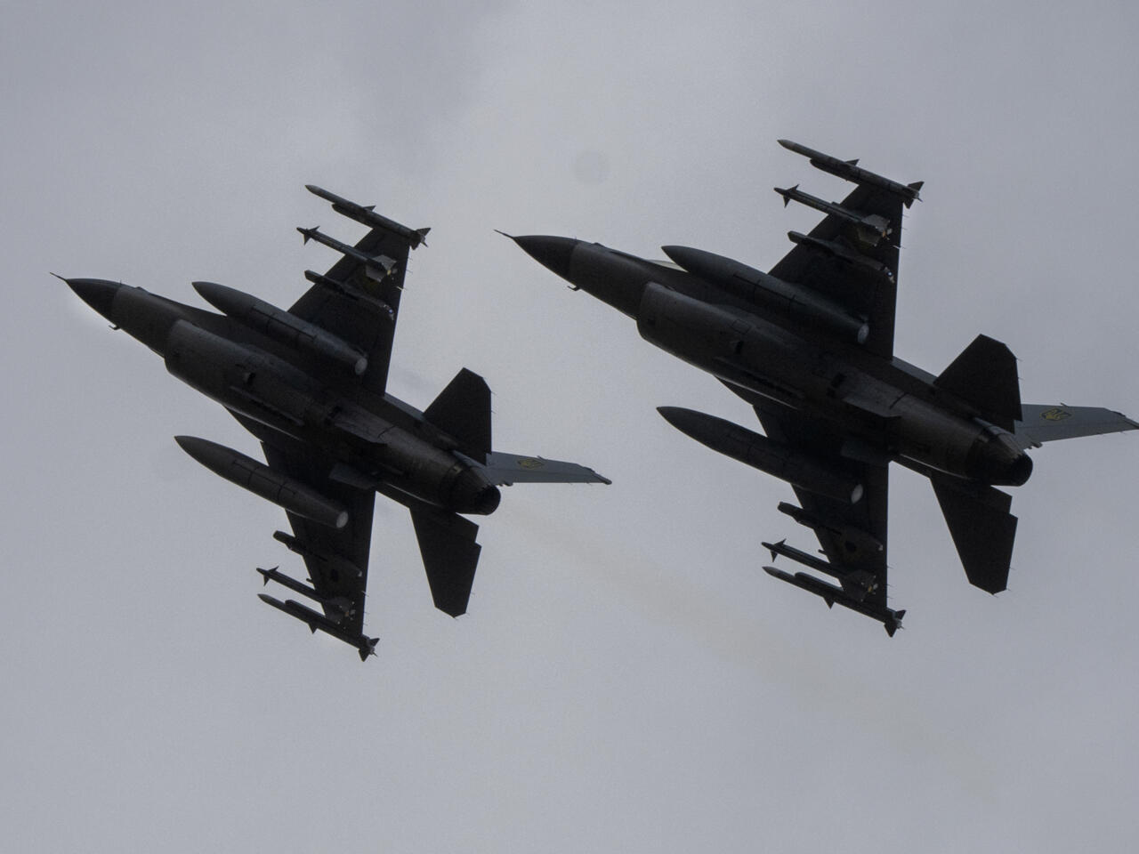 F-16 fighter jet Ukraine, Russian S-300 missile system, Ukraine air force jets, Russia Ukraine air war, Joburg ETC