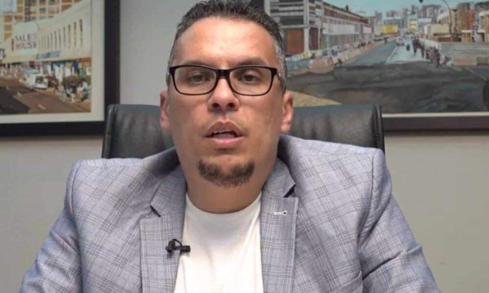 Foxcroft Glen Williams by Claire Gunn