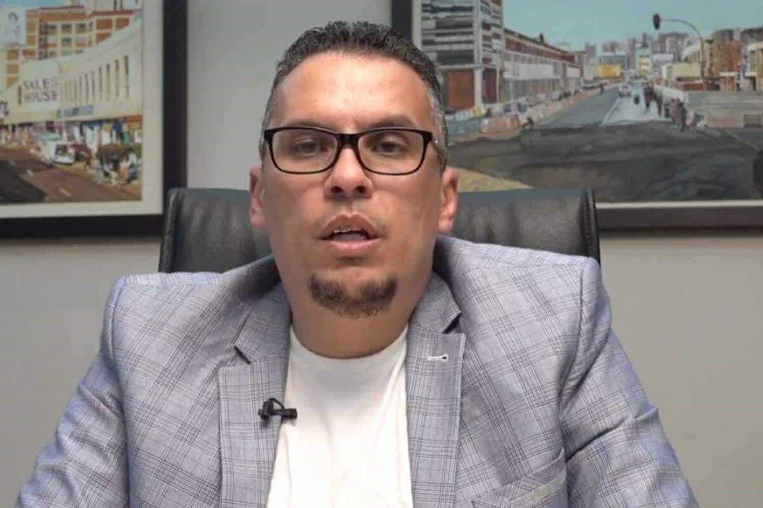 Foxcroft Glen Williams by Claire Gunn