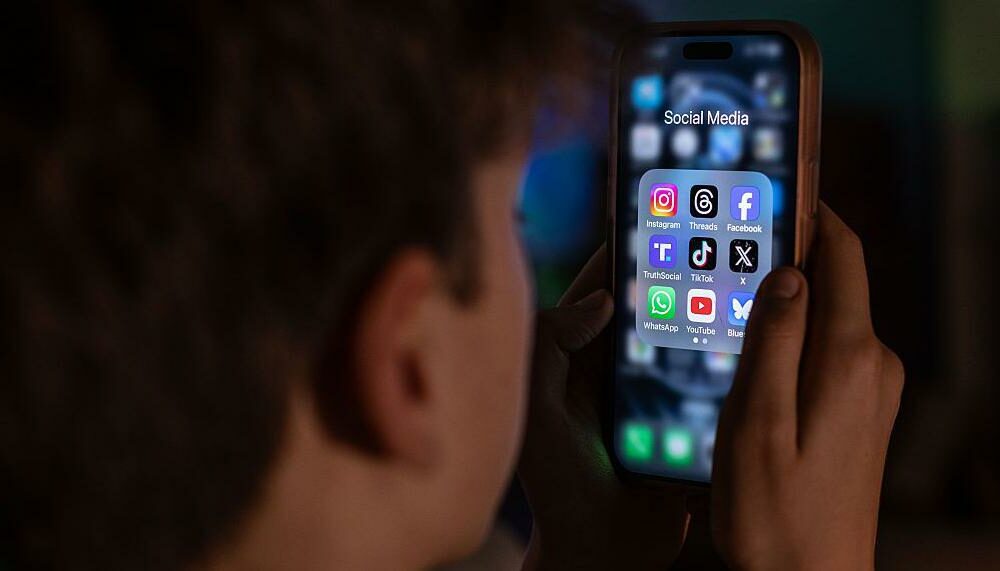 Australia social media ban, Meta blocked accounts, under 16 social media law, Instagram age restrictions, Facebook youth safety, Threads age limits, Joburg ETC