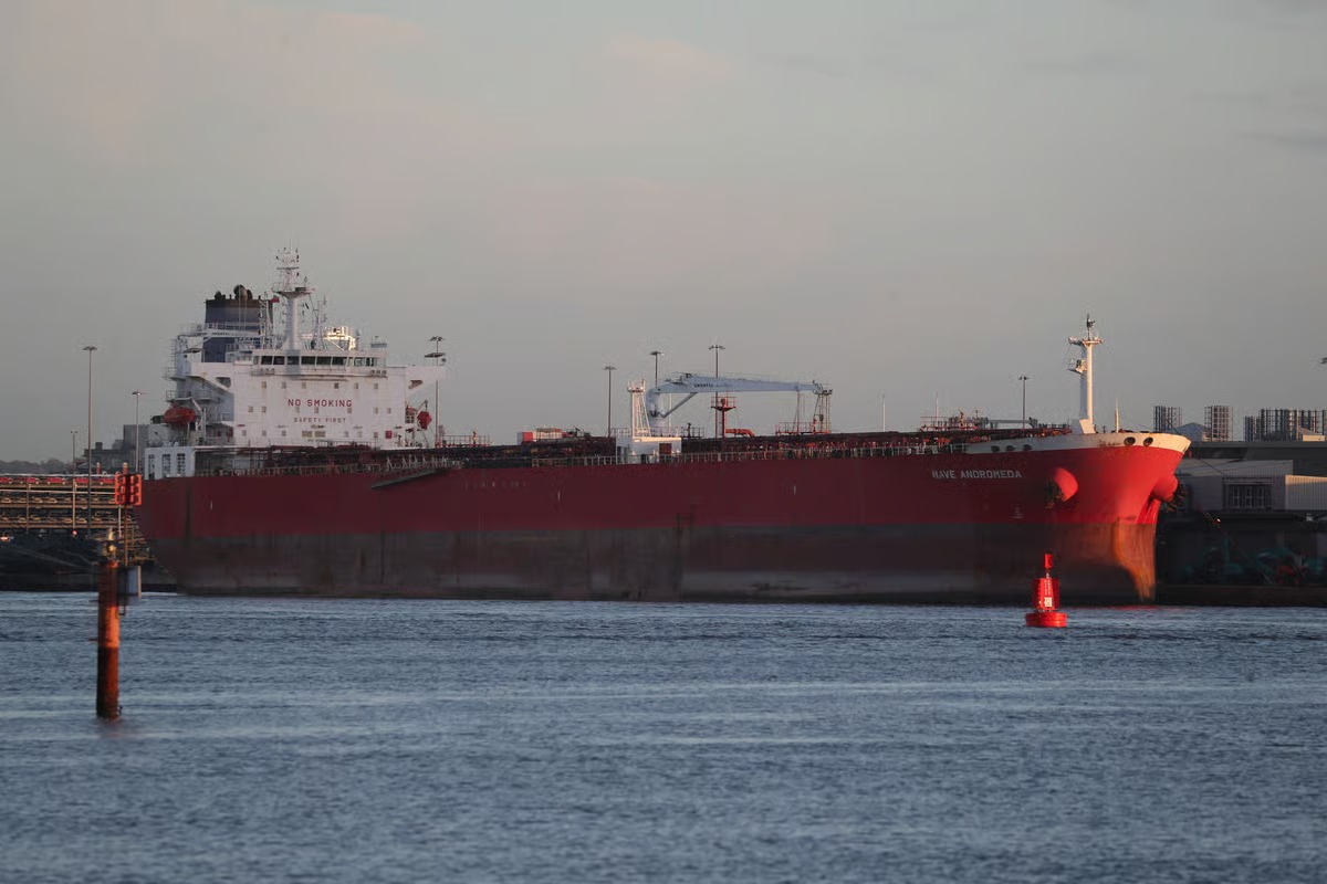 oil tanker at sea, international waters shipping, Venezuela crude transport, maritime sanctions enforcement, naval interception vessels, Joburg ETC