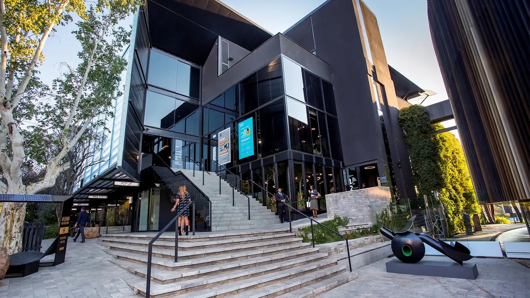 Rosebank Johannesburg, Rosebank Mall shopping, Rosebank Sunday Market, Keyes Art Mile, Gautrain Rosebank Station, Joburg ETC