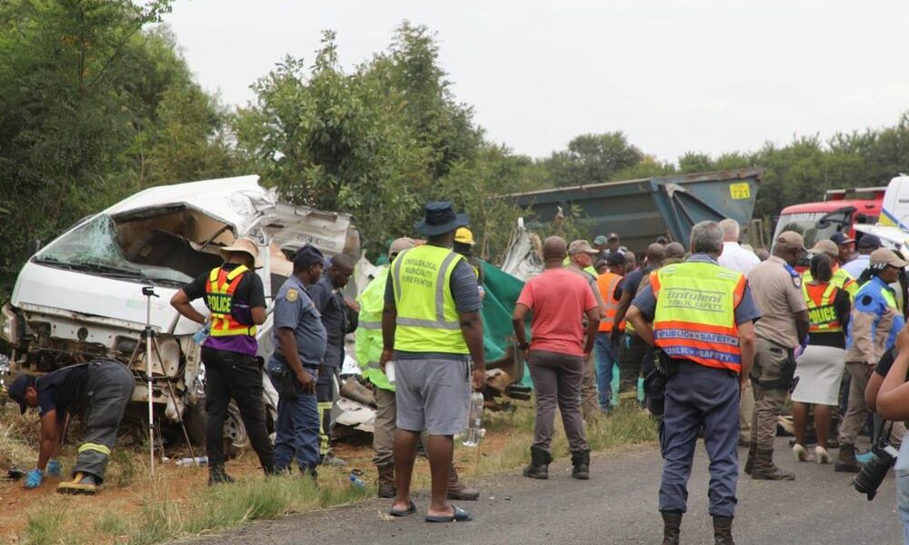 Vanderbijlpark scholar transport crash, Gauteng school transport accident, Fred Droste Road collision, minibus truck crash Gauteng, scholar transport safety South Africa, Joburg ETC