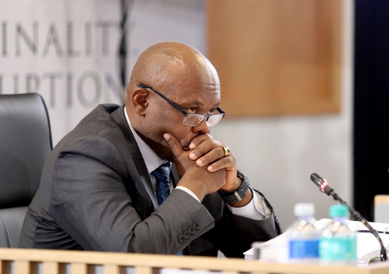 Shadrack Sibiya testimony, Madlanga Commission hearing, SAPS internal conflict, Nhlanhla Mkhwanazi press briefing, Senzo Mchunu police meeting, Justice Mbuyiseli Madlanga inquiry, SAPS leadership factions South Africa, Centurion home raid SAPS, Joburg ETC