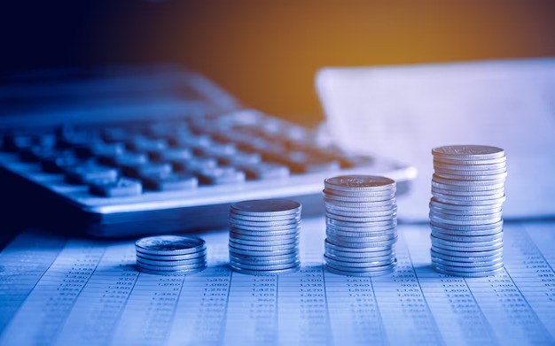 bracket creep South Africa, 2026 National Budget SA, personal income tax brackets SA, inflation and salary increases, South African payslip tax, middle income earners South Africa, National Treasury Budget speech 2026, Joburg ETC