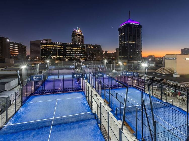 Johannesburg padel courts, best padel courts Johannesburg 2026, Playtomic padel bookings, Africa Padel Sandton courts, Padel and Social Club Melrose park courts, Net Set Padel Sandton City rooftop courts, Indoor Padel Revolution Laser Park courts, RBCLUB Melrose Arch padel courts, ProPadel Craighall Park padel courts, Padel Lab Rivonia Paulshof padel courts, Qurtuba Padel Linbro Park courts, Joburg ETC
