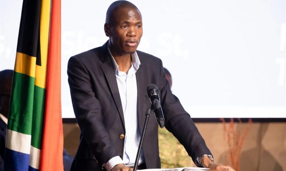 Ekurhuleni council chamber, Nkosindiphile Xhakaza mayor Ekurhuleni, ANC EFF coalition dispute, Ekurhuleni mayoral committee meeting, ActionSA leadership Gauteng, Ekurhuleni municipality building, Gauteng local government politics, Joburg ETC