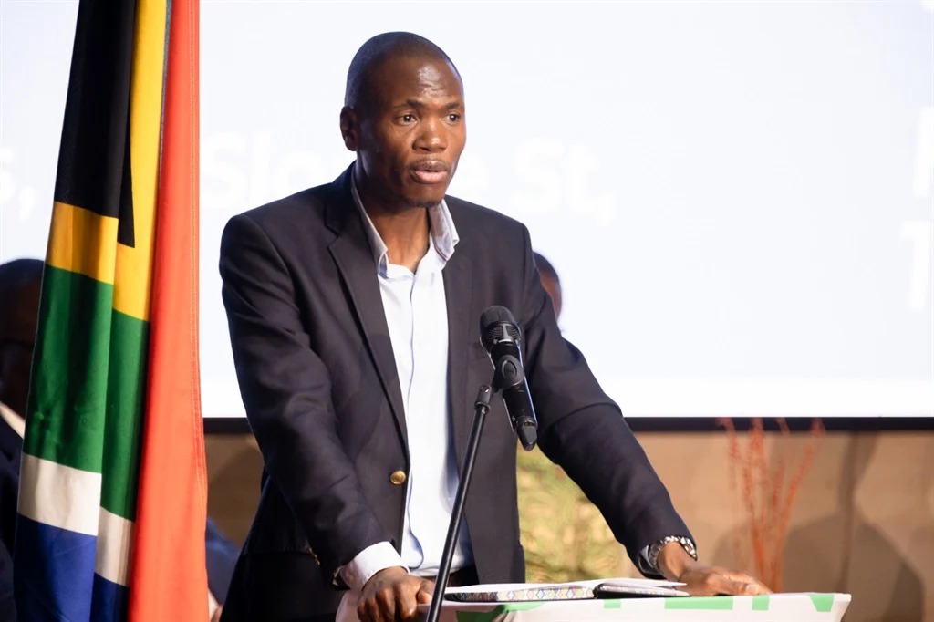 Ekurhuleni council chamber, Nkosindiphile Xhakaza mayor Ekurhuleni, ANC EFF coalition dispute, Ekurhuleni mayoral committee meeting, ActionSA leadership Gauteng, Ekurhuleni municipality building, Gauteng local government politics, Joburg ETC