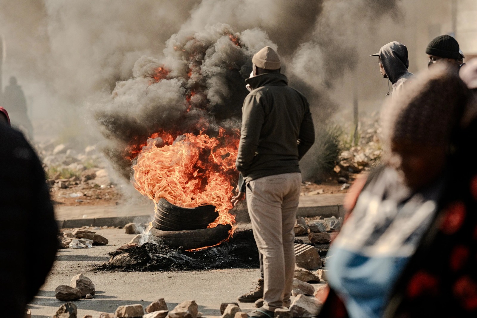 Tembisa electricity protest, burning tyres Tembisa roads, Brian Mazibuko Drive roadblock, EMPD protest response, City of Ekurhuleni disconnections, indigent policy Ekurhuleni, Gauteng service delivery unrest, Joburg ETC