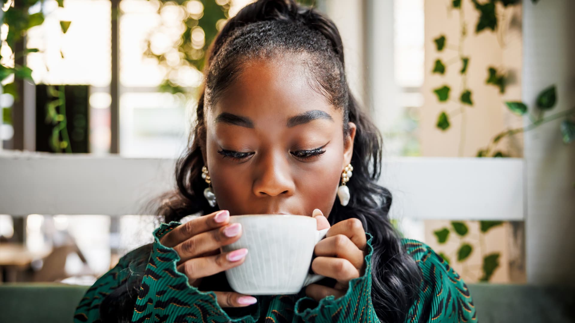 coffee benefits women health, moderate coffee intake research, healthy ageing women coffee, chlorogenic acids coffee benefits, coffee and brain health women, coffee lifestyle Johannesburg, daily coffee health benefits SA, women wellness coffee habits, nutrition and coffee South Africa, Joburg ETC