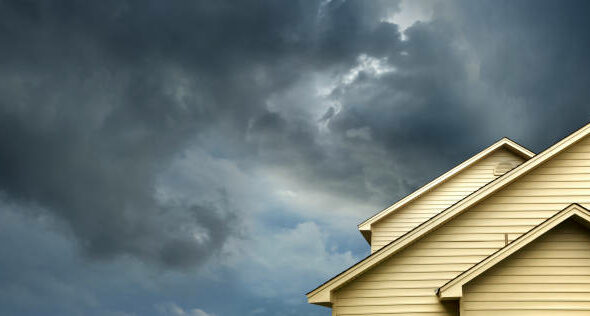 South Africa storm warning SAWS, KwaZulu-Natal severe thunderstorms flooding, Gauteng thunderstorm weather alert, heavy rain South Africa homes damage, lightning hail storm SA property risk, flooding roads bridges South Africa, extreme weather climate South Africa, homeowners storm preparation SA, weather alert Johannesburg rain storm, Joburg ETC