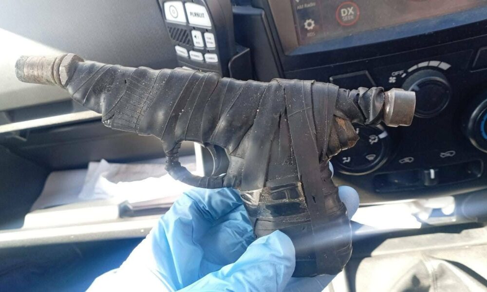 Western Cape gun seizures, homemade firearm Wesbank, imitation gun arrest, Mfuleni police patrol, Cape Flats crime operation, Steenberg drug bust, Philippi drug seizure, SAPS Western Cape, crime crackdown South Africa, Joburg ETC